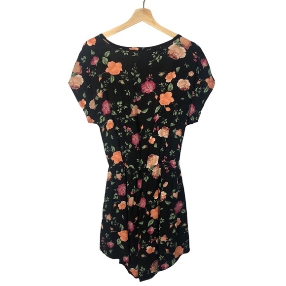 Boutique Ninexis Black Floral Surplice Wrap Short Sleeve Romper S - Picture 5 of 12